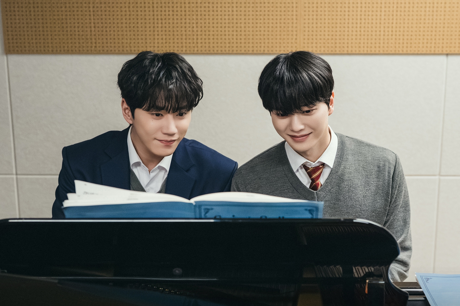 Song Kang and Lee Jun Young Reunite as Duet Partners in Four Hands